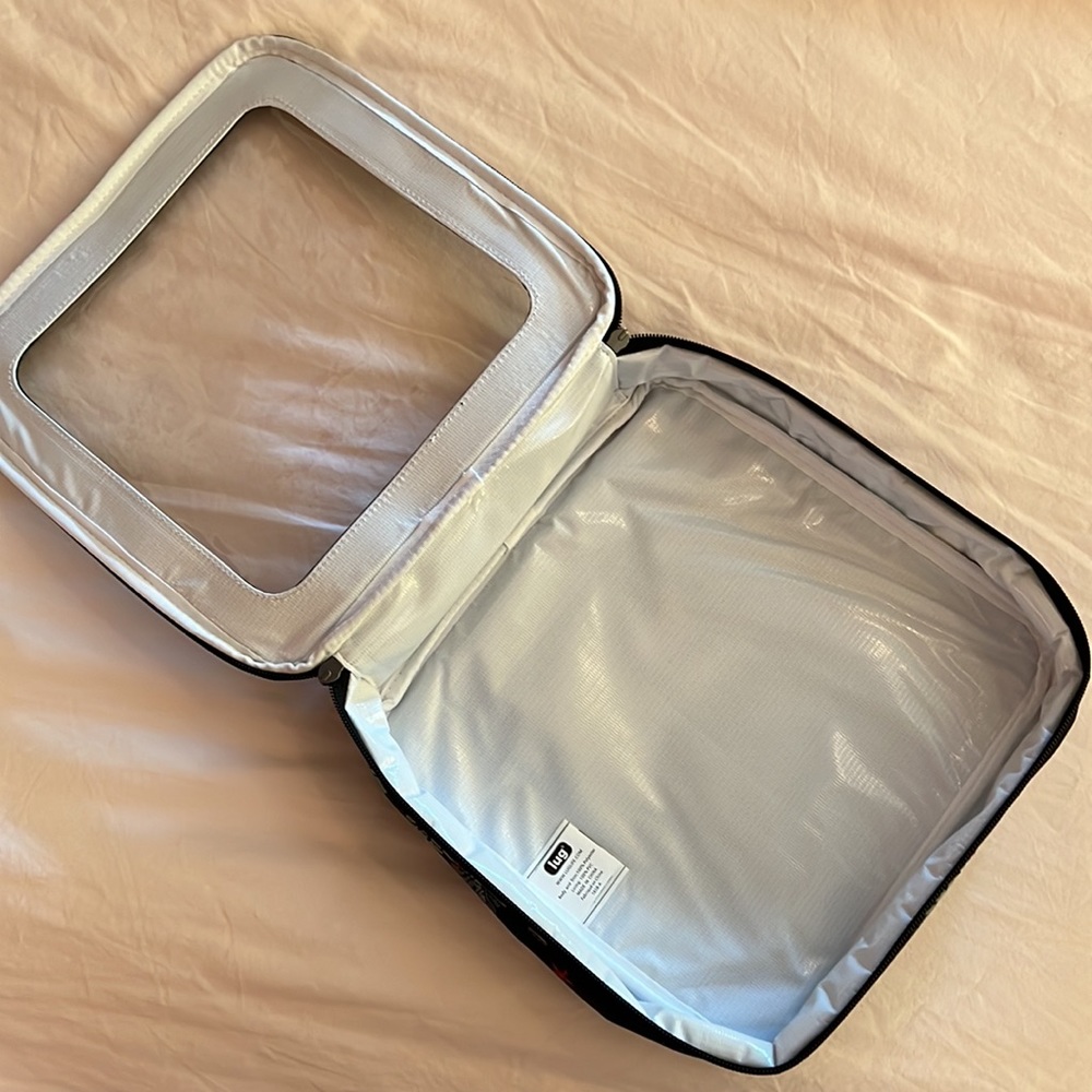Lug Rummy/Bento Box EXCLUSIVE - Picture 6 of 10